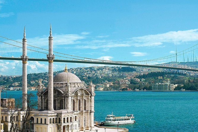 2 Continents Tour incl. Beylerbeyi Palace [full-day] - Camlica Hill for the wide city view