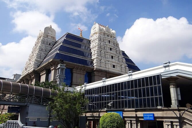 2 Day Bandipur Safari and Mysore Palace Tour - Devaraja Market and the sounds of Mysore