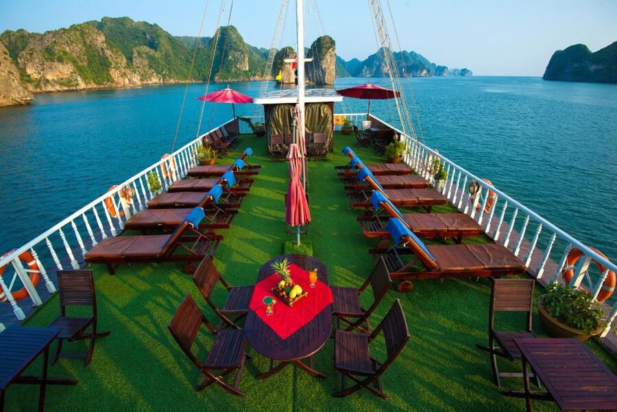 2-Day Royal Palace Ha Long Bay & Ti Top Island Cruise - Key points at a glance