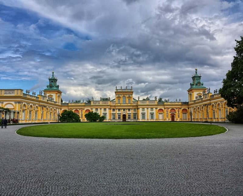 3-hour: Palace of King Jan Sobieski in Wilanow/inc. Pick-up/ - The Baroque gardens and sculpture