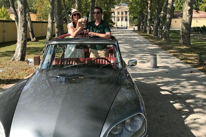 3H private city tour of Bordeaux and vineyard in a Citroën DS - A private tour that works well for families