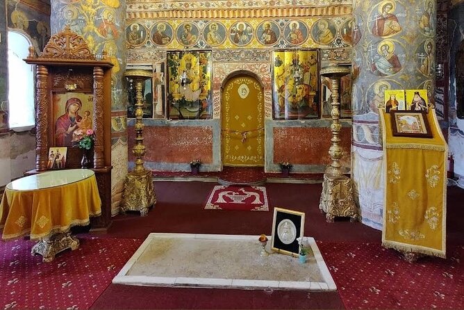 5h Abandoned Fort, Dracula's Grave and Mogoșoaia Palace, Private - Three sides of Romania in five hours