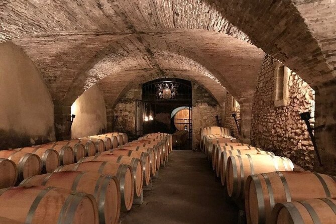 8 Hours Group Tour in Châteauneuf du Pape - Leaving Avignon at 9:30 am