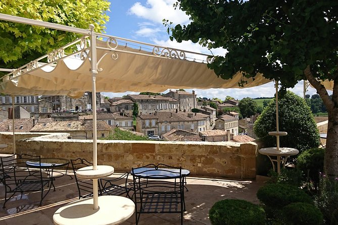 A day in Saint-Émilion and its Châteaux in a private tour (Van Luxe) - Finishing in Pomerol at Château Beauregard