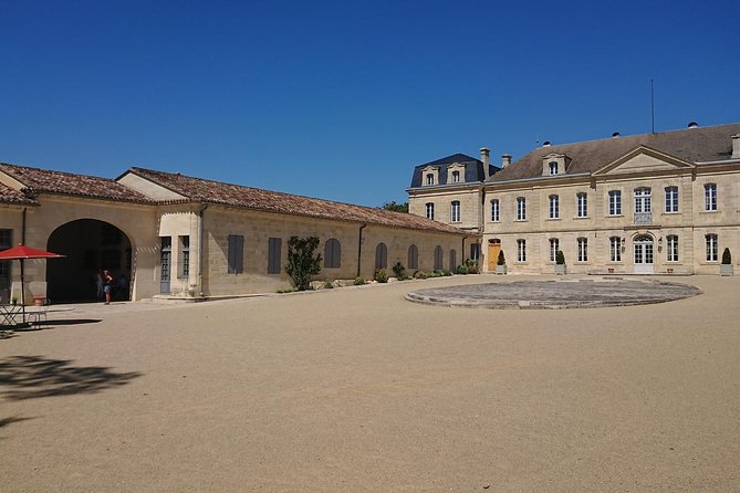 A day in Saint-Émilion and its Châteaux in a private tour (Van Luxe) - What the private van adds