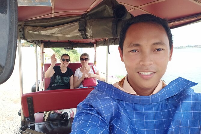 A Full Day Tour for Royal Palace, S21, Killing Fields & More - A full Phnom Penh day that puts the hard history first