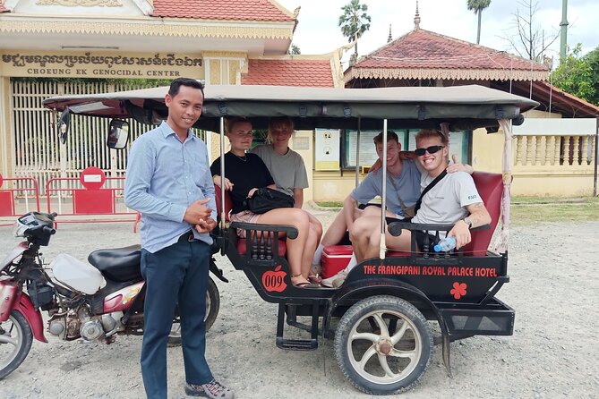 A Full Day Tour for Royal Palace, S21, Killing Fields & More - Central Market ends the day on an everyday note