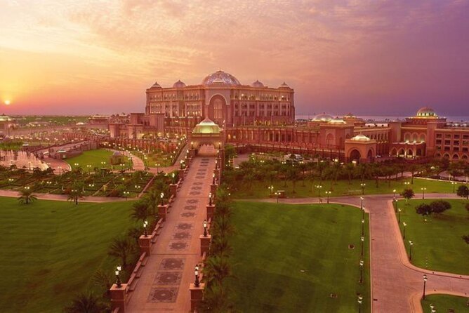 Abu Dhabi City Tour, Grand Mosque, Emirates Palace And The Louvre - Lunch at Marina Mall
