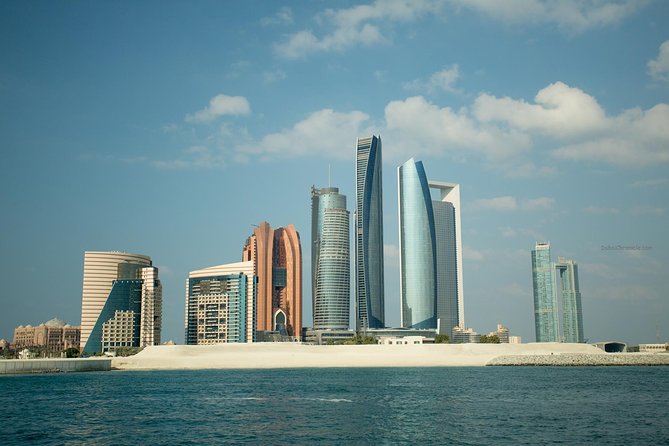 Abu Dhabi City Tour, Grand Mosque, Emirates Palace & The Louvre - The Dates Market is short but distinctive