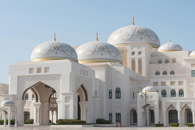 Abu Dhabi City Tour: Grand Mosque, Palace, Souk, Louvre & Ferrari - Qasr Al Watan and Abu Dhabi’s old center