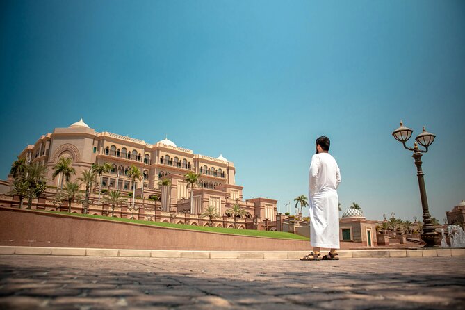 Abu Dhabi City Tour: Grand Mosque, Palace, Souk, Louvre & Ferrari - Yas Mall gives you a practical lunch break