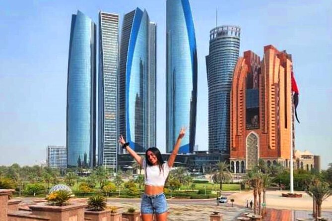 Abu Dhabi City Tour: Grand Mosque, Palace, Souk, Louvre & Ferrari - Dates Market: a more local-feeling pause
