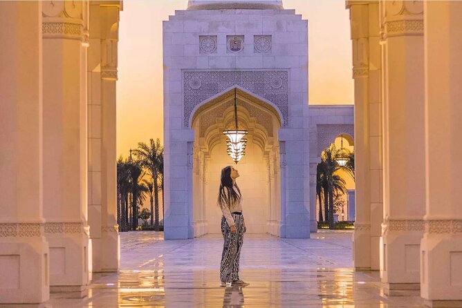 Abu Dhabi City Tour: Grand Mosque, Palace, Souk, Louvre & Ferrari - Louvre Abu Dhabi rewards the extra fee