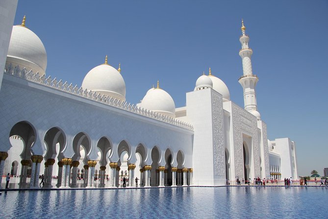 Abu Dhabi Mosque with Qasr Watn and Lunch at Emirates Palace - Practical details that can make the day smoother