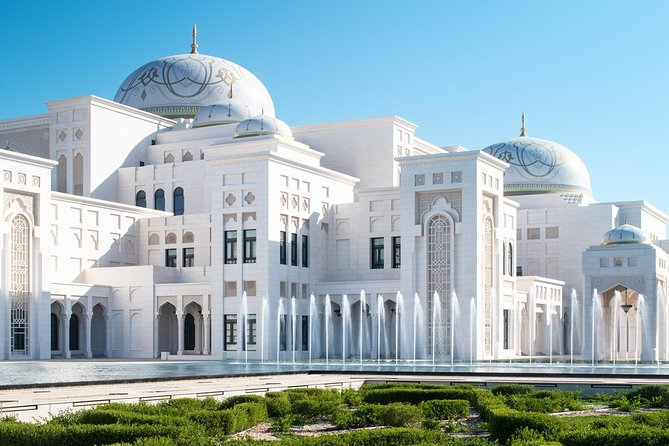 Abu Dhabi Sheikh Zayed Grand Mosque, Louvre, Qasr Al Watan Palace - What the private driver format is really like