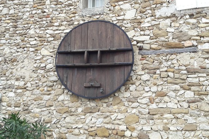 Afternoon Wine Tour to Chateauneuf du Pape from Avignon - What to bring and how to prepare