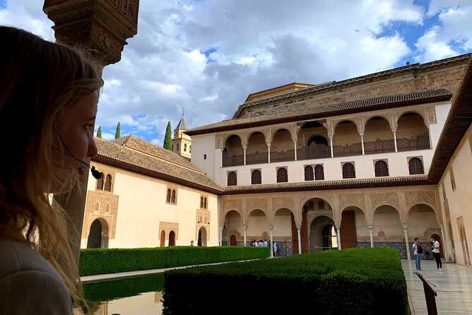 Alhambra and Nasrid Palaces Guided Tour with Tickets - Who should book this Alhambra tour?