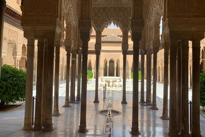 Alhambra: Complete Guided Tour with Nasrid Palaces Tickets - The Alcazaba and Torre de la Vela