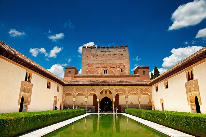 Alhambra & Generalife Skip the Line Regular Group including Nasrid Palaces - Generalife Gardens and the quieter finish