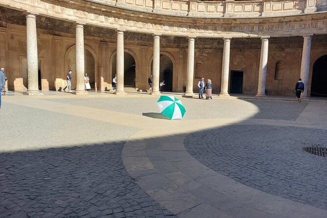 Alhambra Guided Tour, Nasrid Palaces and Generalife - The Alcazaba: fortifications and a different view of Granada