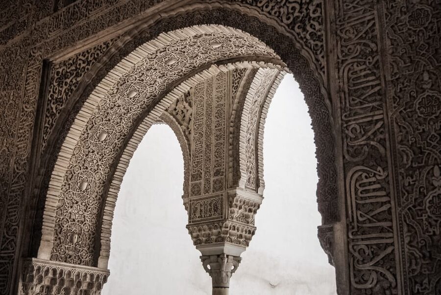Alhambra & Nasrid Palace: Private Tour with Tickets - The Nasrid Palaces: the reason to protect your time