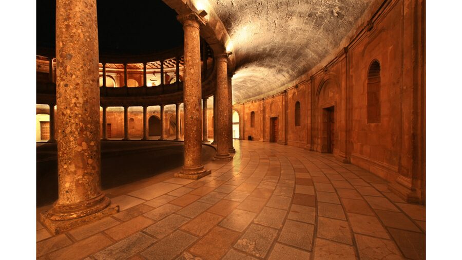 Alhambra: Nasrid Palaces Guided Night Tour without tickets - Starting outside the ancient fortress walls
