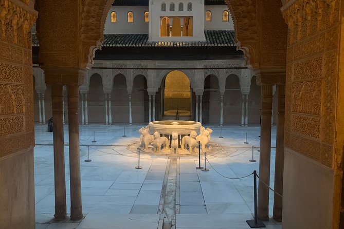 Alhambra: Night Visit to Nasrid Palaces - Carlos V Palace and what you will not see