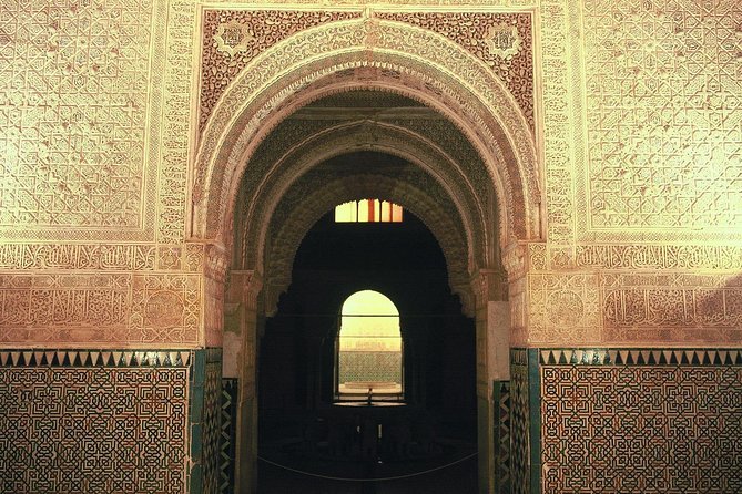 Alhambra: Night Visit to Nasrid Palaces - The service risks you should take seriously