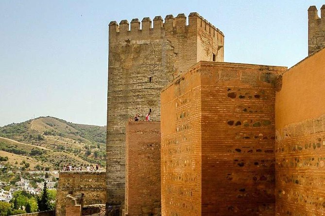 Alhambra Private Tour: Nasrid Palaces, Alcazaba and Generalife - What the $188.13 price means
