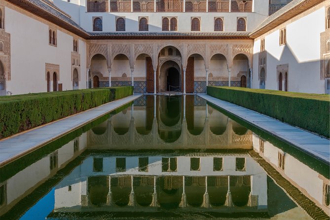 Alhambra Skip-the-line Private Tour including Nasrid Palaces - Alcazaba: the oldest military side of the complex