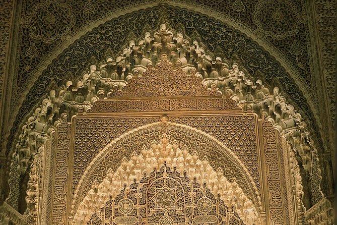 Alhambra Skip-the-line Private Tour including Nasrid Palaces - Price, timing, and practical value