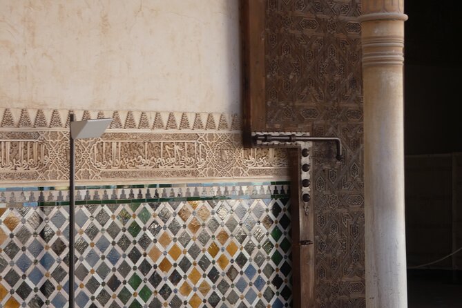 Alhambra Skip-the-line Private Tour including Nasrid Palaces - Who should book this Alhambra tour