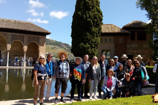 Alhambra Tour :Generalife Gardens ,Palaces and towers.Skiptheline - Generalife Gardens and Palace: the gentler opening