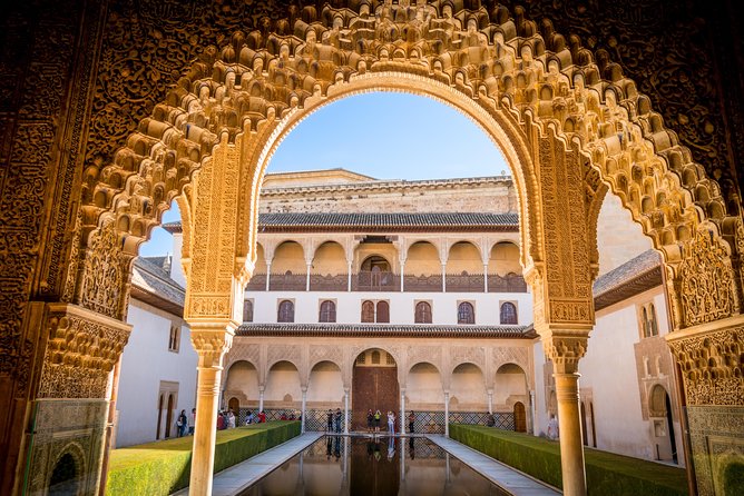 Alhambra Tour & ticket: Nasrid Palaces, Alcazaba & Generalife - Generalife Gardens and a slower finish