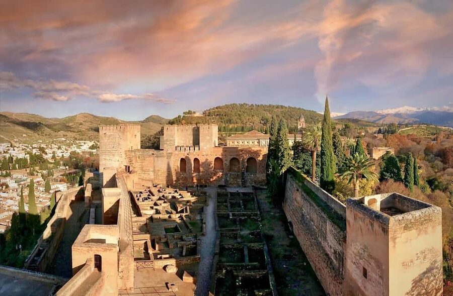 Alhambra: tour without Nasrid Palaces with official tour guide and tickets - The Alcazaba and its views over Granada