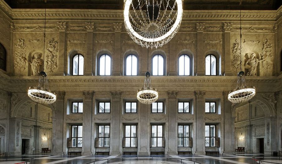 Amsterdam: Royal Palace Entry Ticket + Audio guide - Who should visit the Royal Palace?