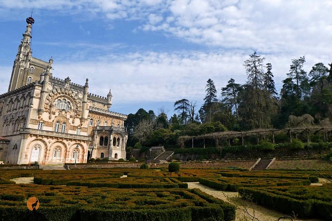 An adventure through the Forest and Palace of Bussaco - Coimbra - The Palace Hotel and its ornate exterior