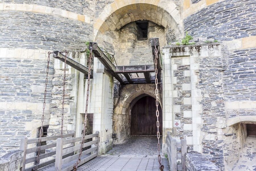 Angers: Château d'Angers Entrance Ticket - Who should book this experience?