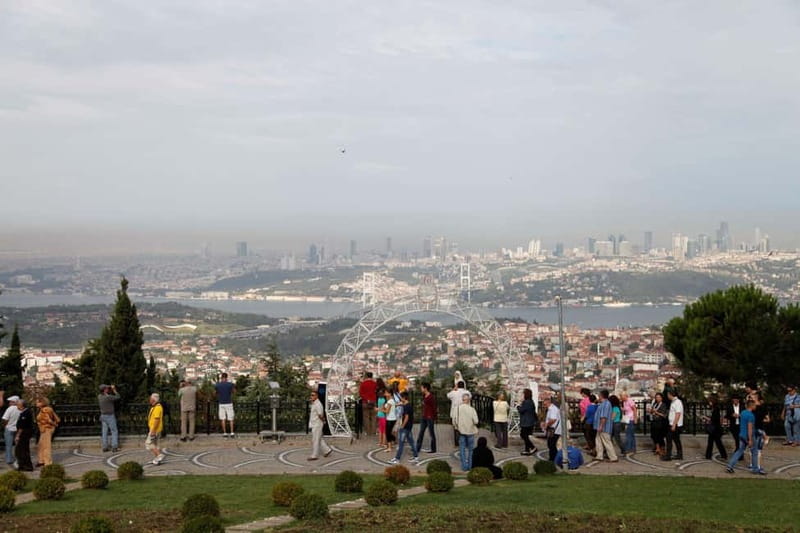 Asia Continent & Topkapı Palace & Harem. Guided, Small group - Sultanahmet lunch break and afternoon timing