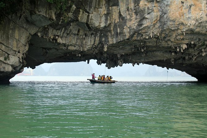 Bai Tu Long boutique & budget cruise 2D: Kayaking, swimming at pristine palaces - Kayaking, swimming, and time on the water