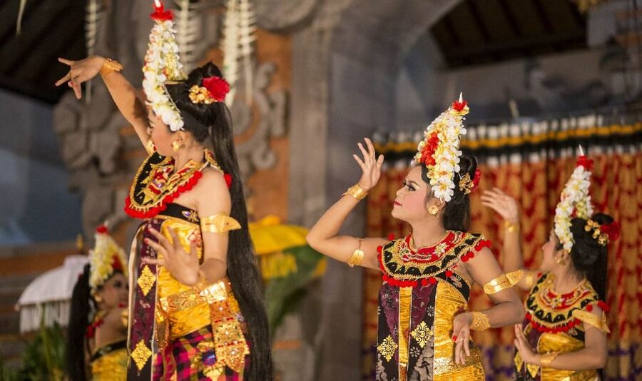 Bali: Ubud Palace Legong Dance Show Ticket - Who will enjoy this performance most?
