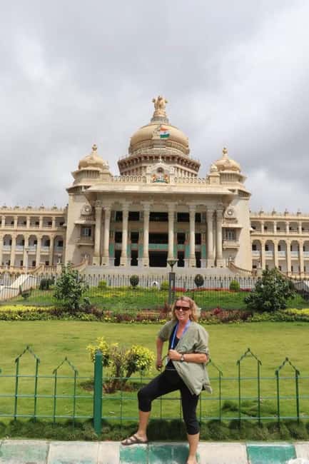 Bangalore City Tour: Walking, Palace & Temples - Vidhana Soudha and the colonial-era center