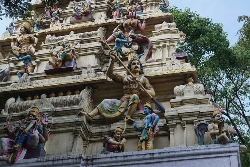 Bangalore: Palace, Temples, Fort & Markets Walking Tour - Why this three-hour walk works so well