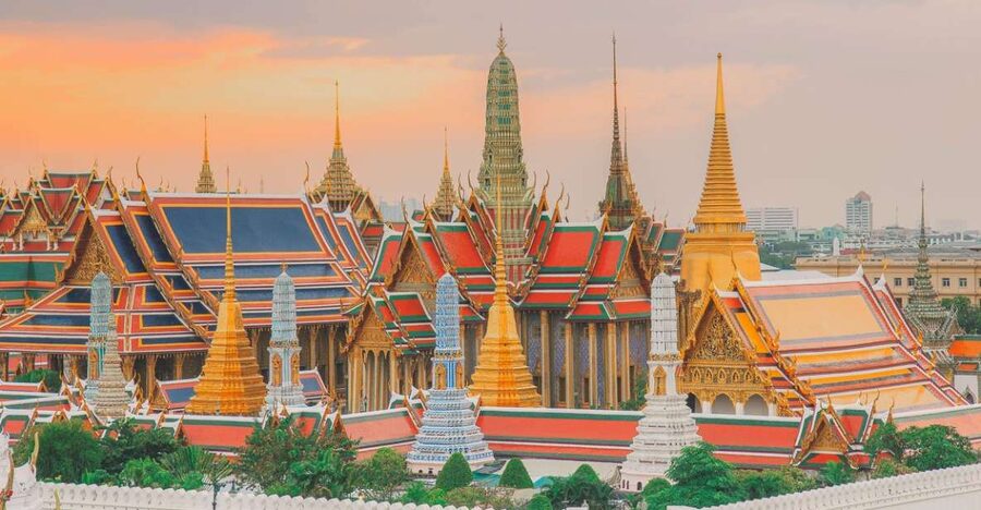 Bangkok: Grand Palace and Emerald Buddha Half-Day Tour - Regalia, coins, and the details behind the throne
