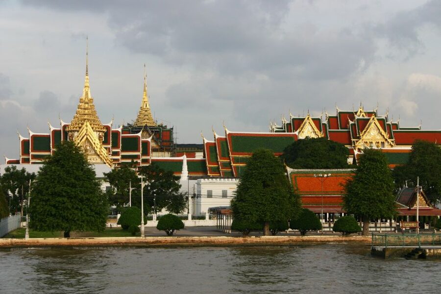 Bangkok: Grand palace and Iconic temple Half-Day Private - Starting from your Bangkok hotel