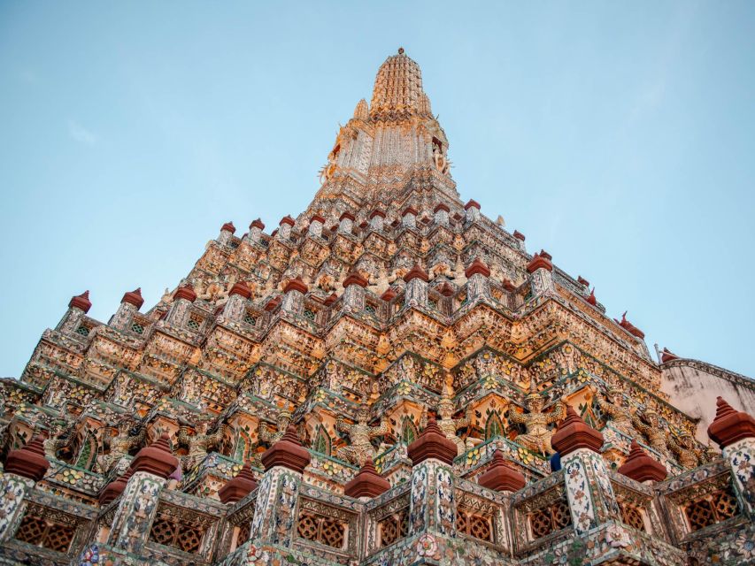 Bangkok: Grand Palace and Wat Arun Guided Walking Tour - Wat Phra Kaew and the Emerald Buddha