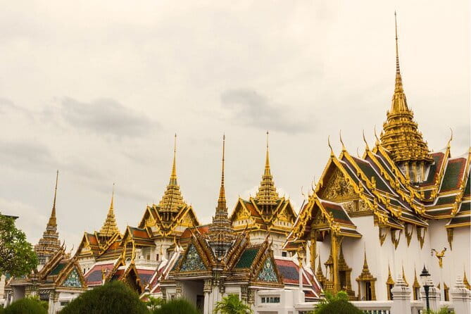 Bangkok Grand Palace & Emerald Buddha Flexible Entry with Audio - Taking in the Grand Palace buildings and pavilions