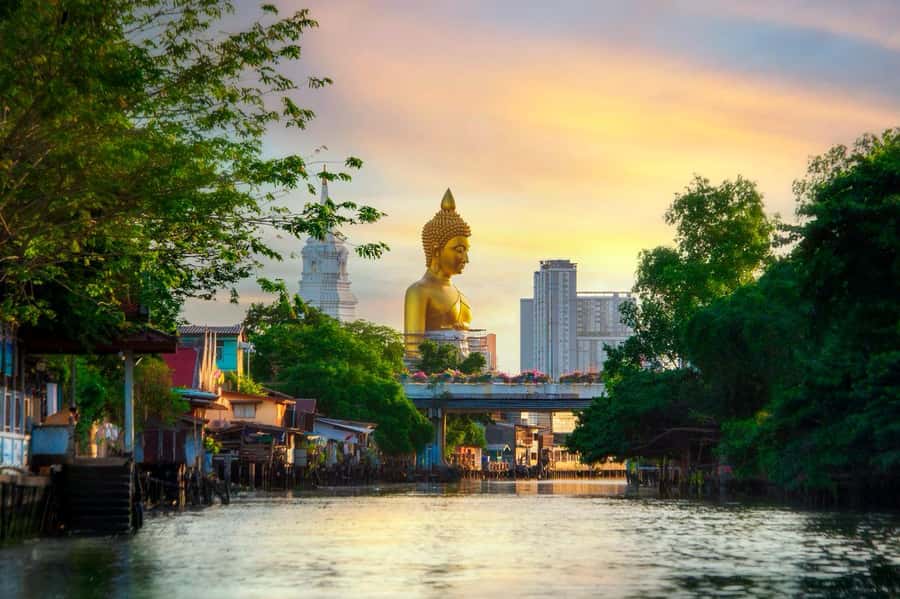 Bangkok: Grand Palace, Wat Arun & Giant Buddha Iconic Tour - Key points at a glance