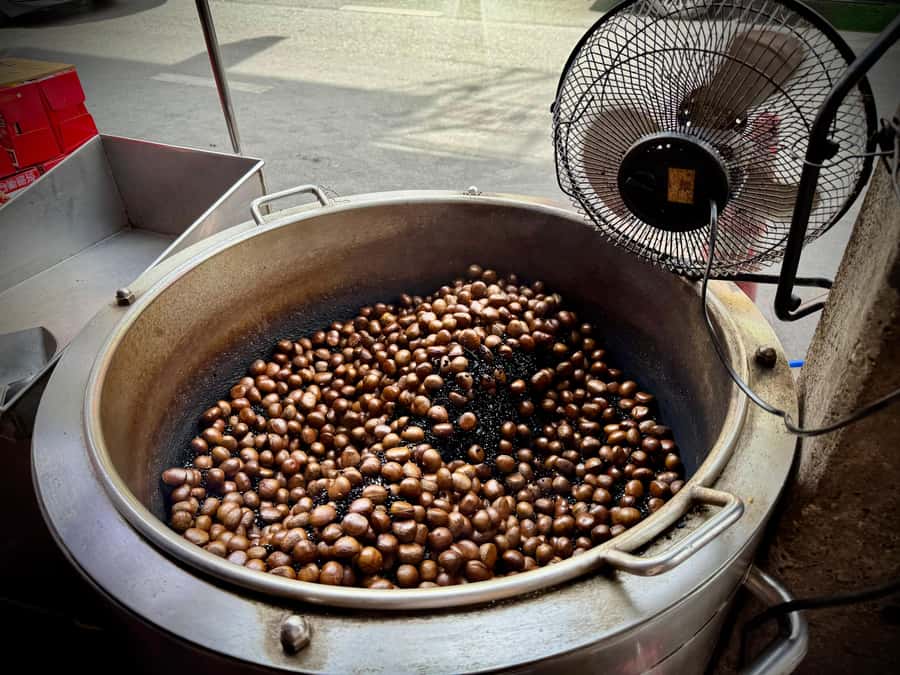 Bangkok: Grand Palace, Wat Pho and Chinatown Walking Tour - Who should book this half-day tour?