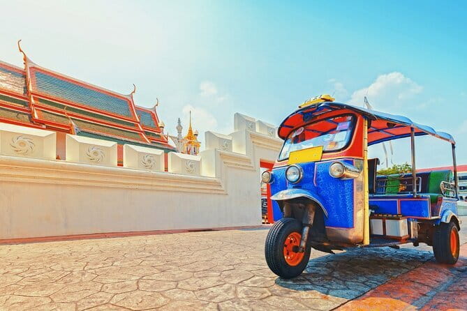 Bangkok: Grand Palace, Wat Pho and Chinatown Walking Tour - Should you book the Chinatown, Palace, and Wat Pho tour?